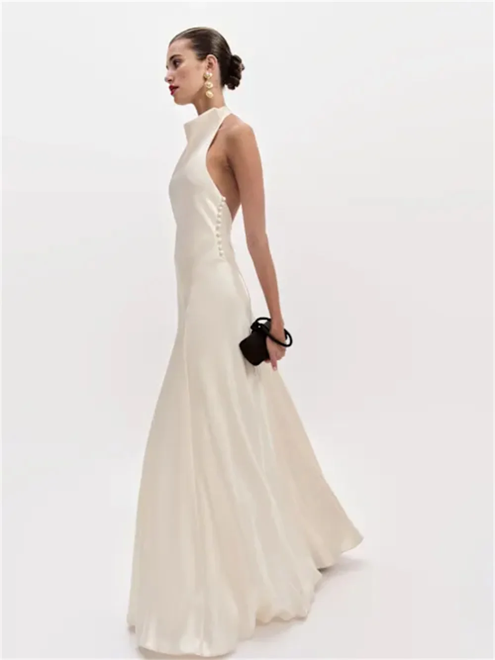 Tokyo Customized White Halter Necklink Wedding Dresses Sleeveless Backless Satin Bridal Gown Elegant Floor-Length Wedding Gown image 4
