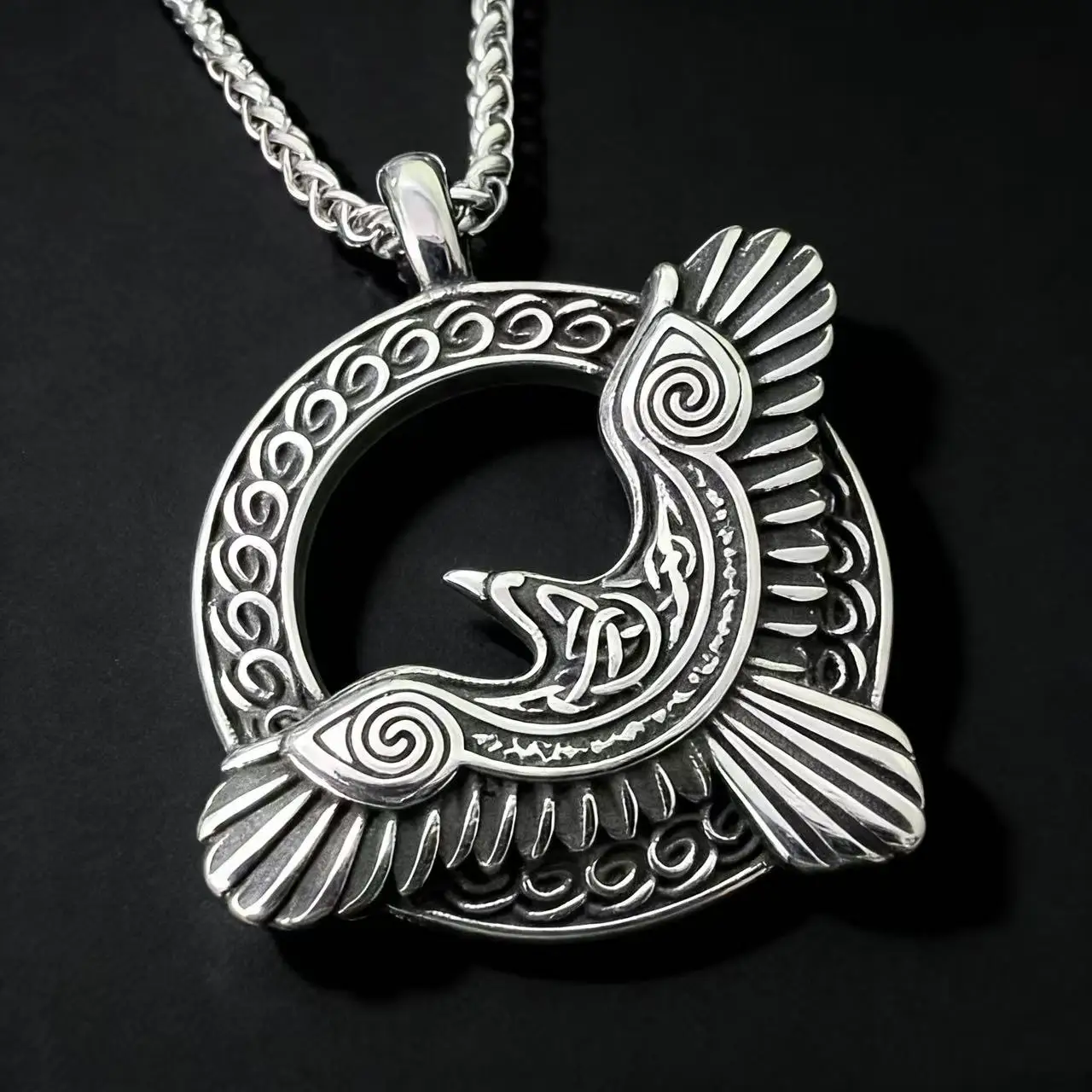

HNSP 316L Stainless Steel Norse Odin Crow Pendant Necklace For Men Viking Jewelry Accessories Gift Box