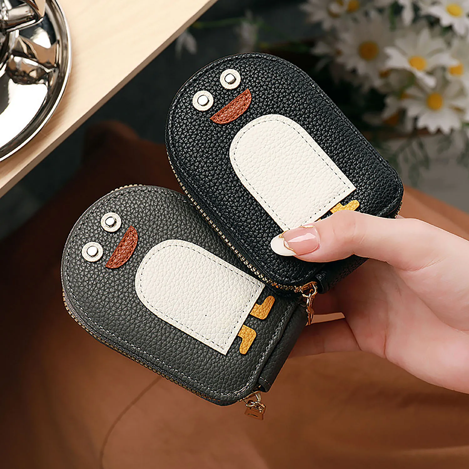 

Women Cartoon Penguin Credit Card Holder Cute Organ Style Multi-card Storage Bag Coin Purse PU Business Card Holder Mini Wallet