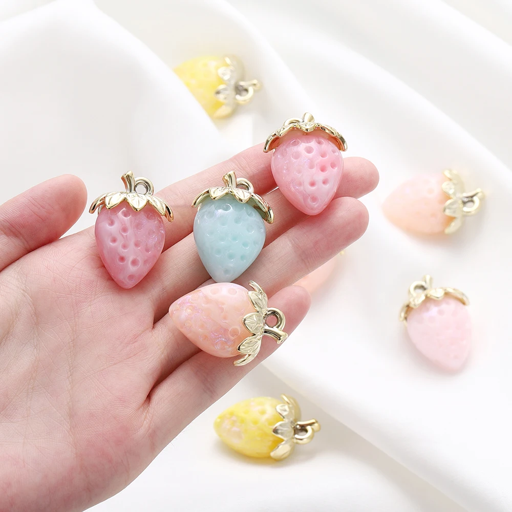 5Pcs/Lot 23*32mm Acrylic Strawberry Pendants Charms For DIY Necklace Pendant Jewelry Making Accessories Wholesale