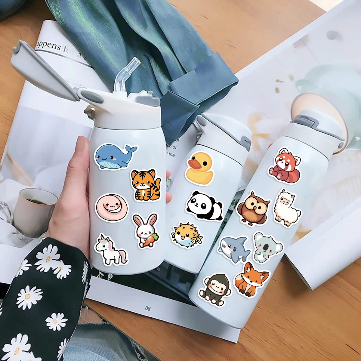 200 pezzi adesivi animali decalcomanie acquerello vibranti per bottiglie d'acqua laptop telefoni cani gatti elefanti pinguini animali adesivi