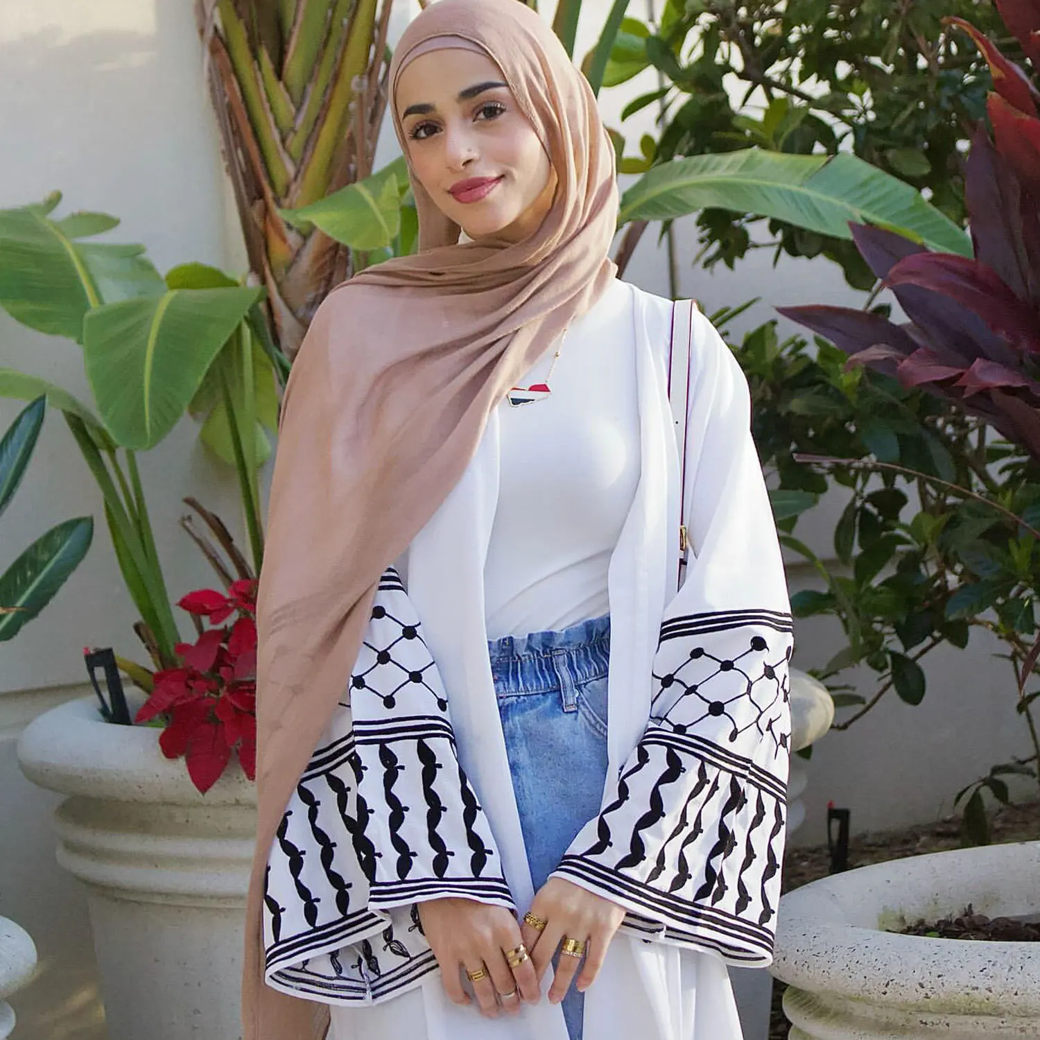 

White Keffiyeh Embroidery Open Abaya Kimono Muslim Abayas for Women Dubai Luxury Islamic Clothing Kaftan Hijab Dress Ramadan Eid