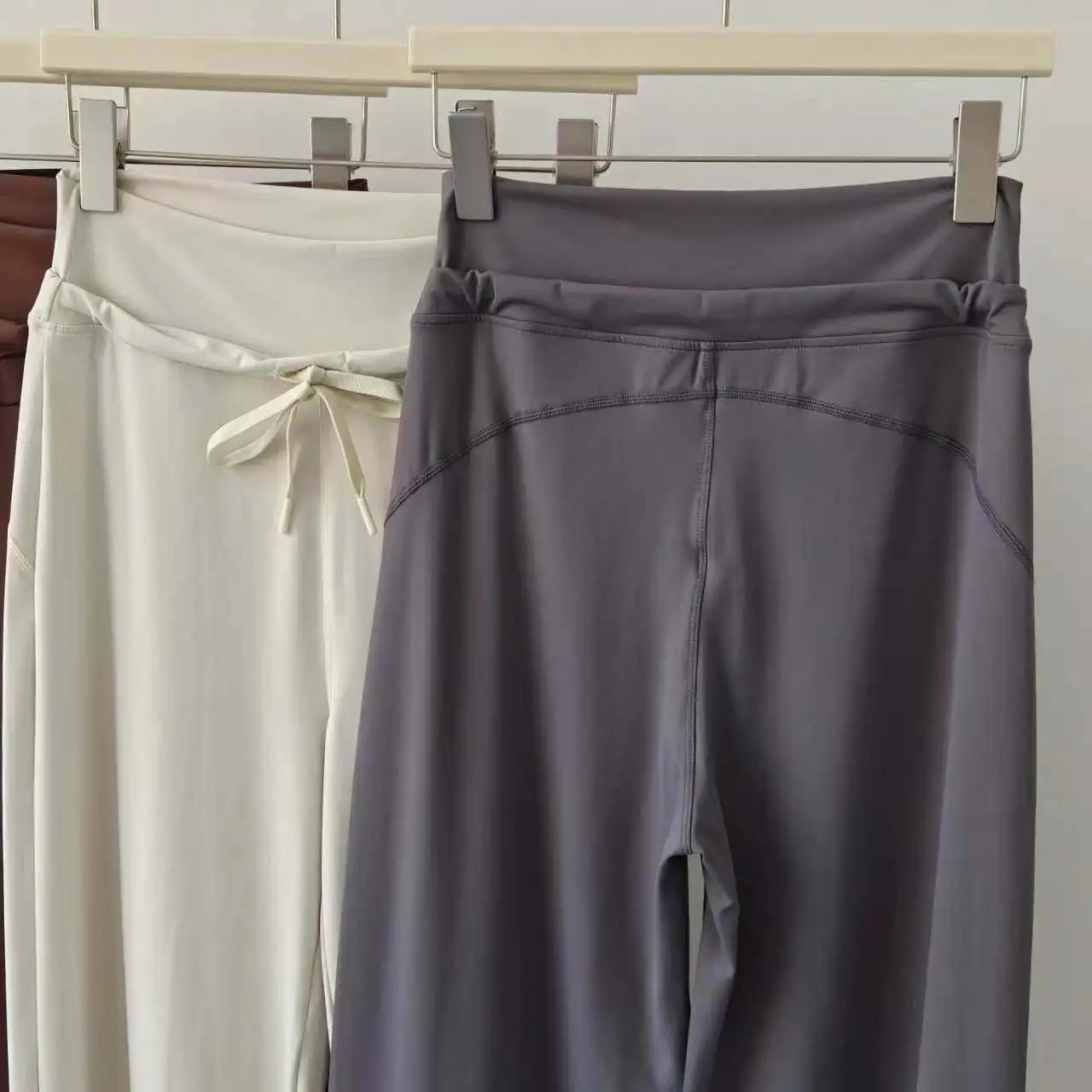 Damen-Sporthose, hochtailliert, schlankmachend, weites Bein, Yoga-Hose, gerade geschnitten, lässig, locker, für Laufen, fließend, Fitness-Leggings – Detail 5