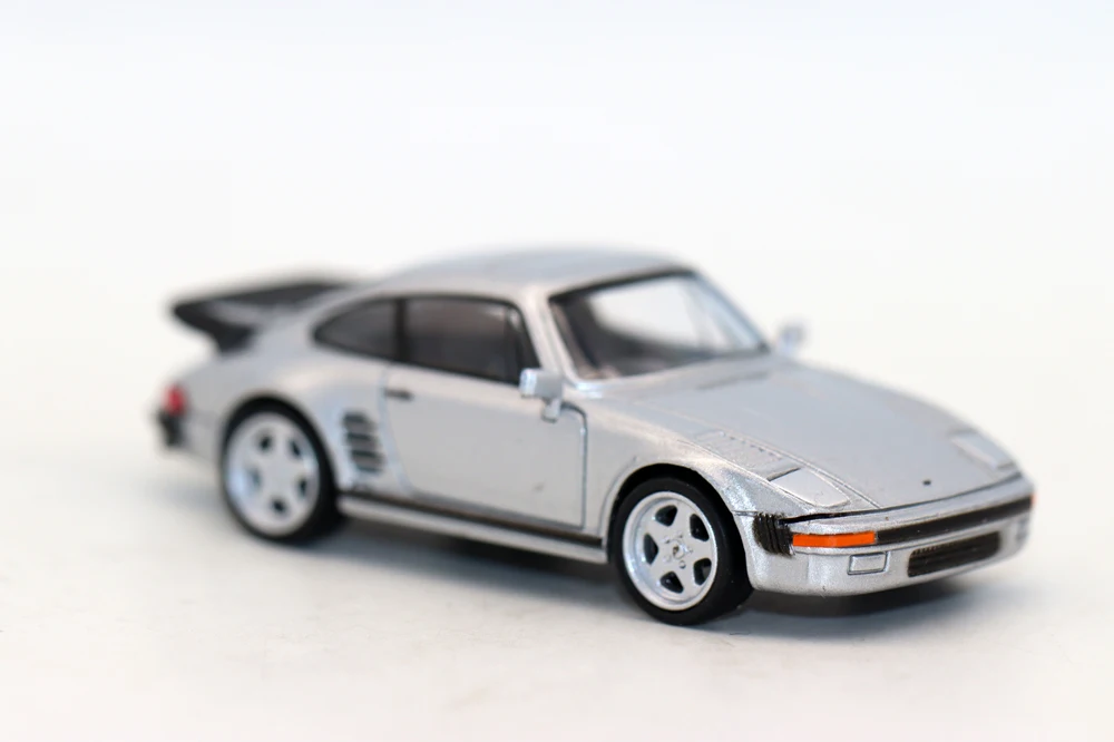 新しい 1/64 スケール RUF BTR 1986 おもちゃの車ダイキャスト合金シミュレーションモデル Para64 によるコレクションギフト