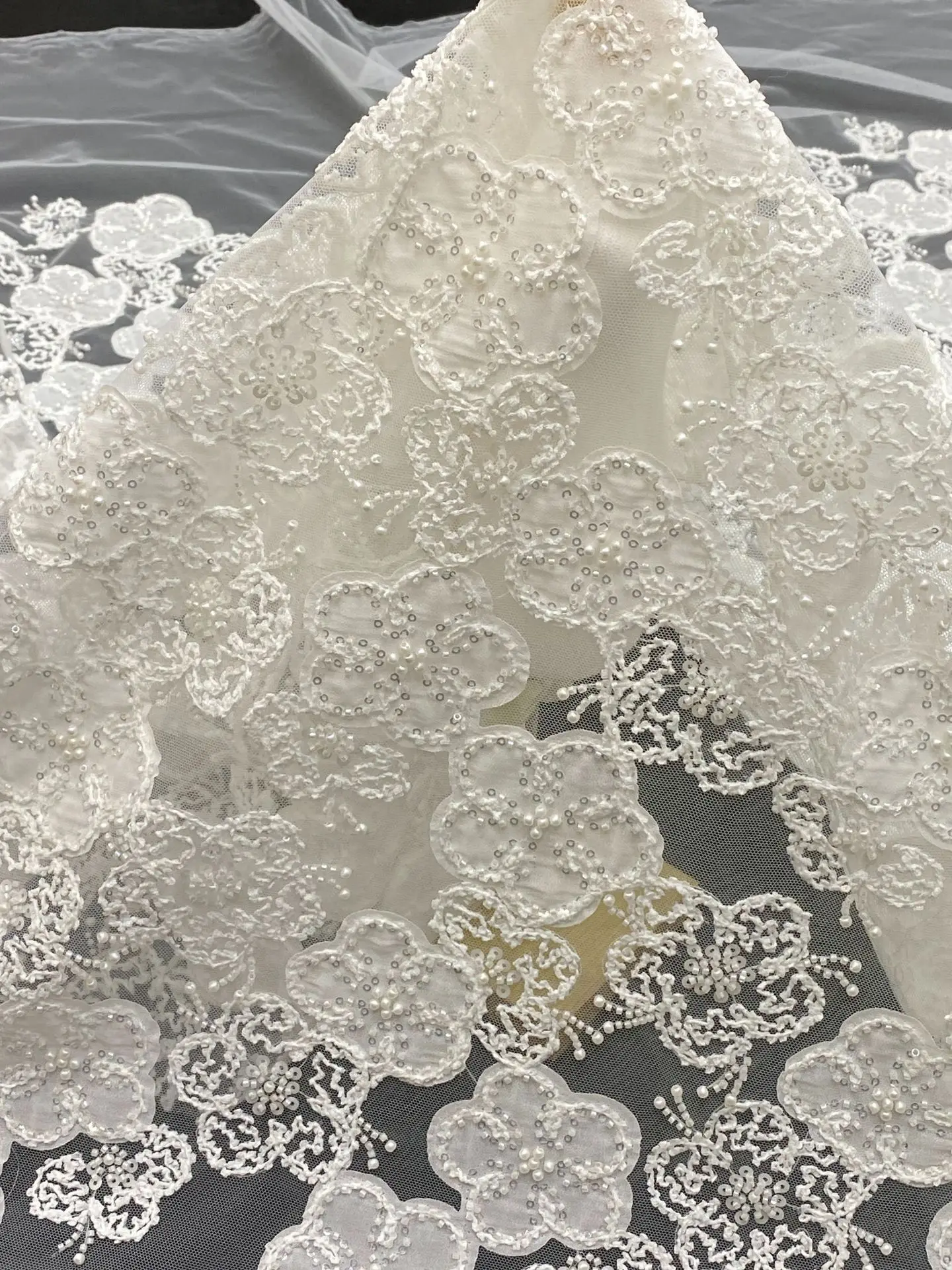 

High-end laser 3D bead tube sequin floral embroidered tulle lace fabric, for wedding dresses, women's dresses, beaded fabric