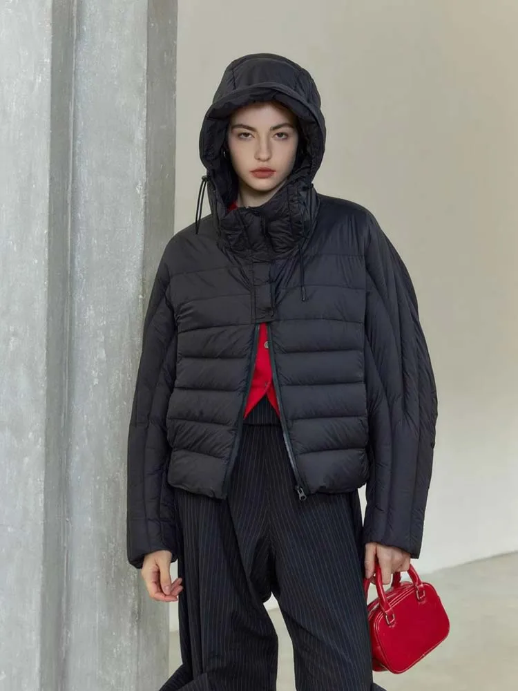 Krótka kurtka puchowa z rękawami typu \"batwing\" Damska Jesień Zima 2025 Oversize Rozpinana kurtka puchowa z kapturem Ciepła odzież wierzchnia INKEO DJ530