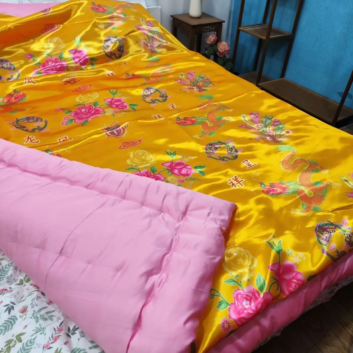 

No Cotton Filling Glossy satin silk cover with zipper Floral print bedspread home bedding