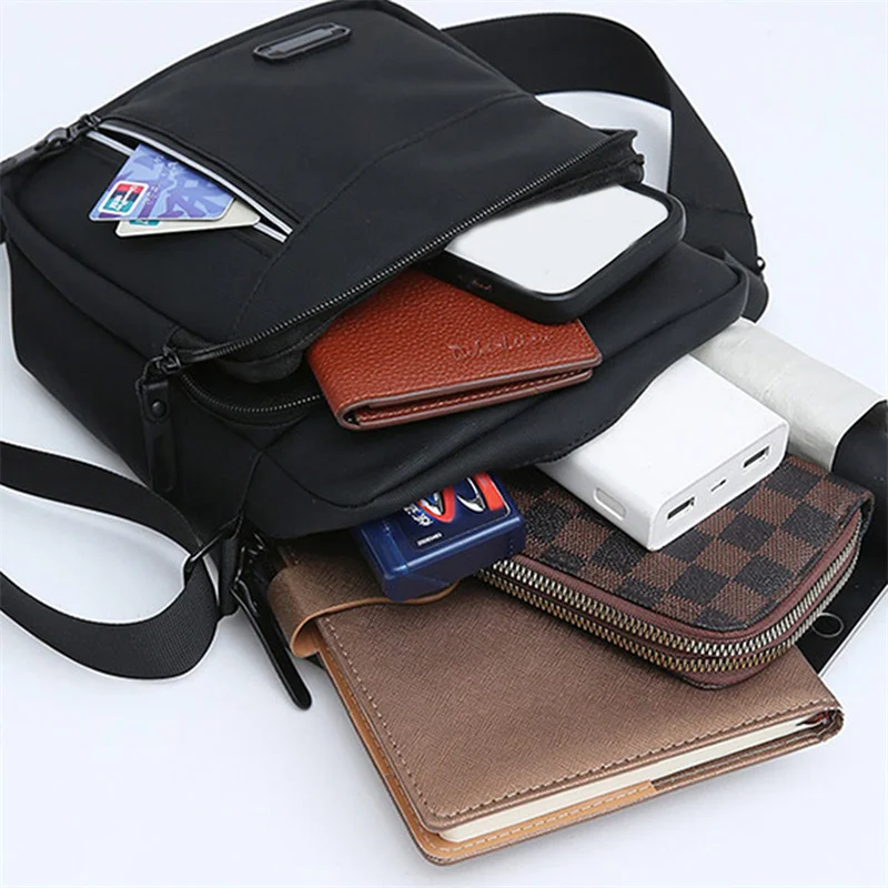 Men Shoulder Bag Crossbody Bag Casual Waterproof Nylon Zipper Pocket Handbag Fashion Casual Travel Male Bussiness Messenger Bags