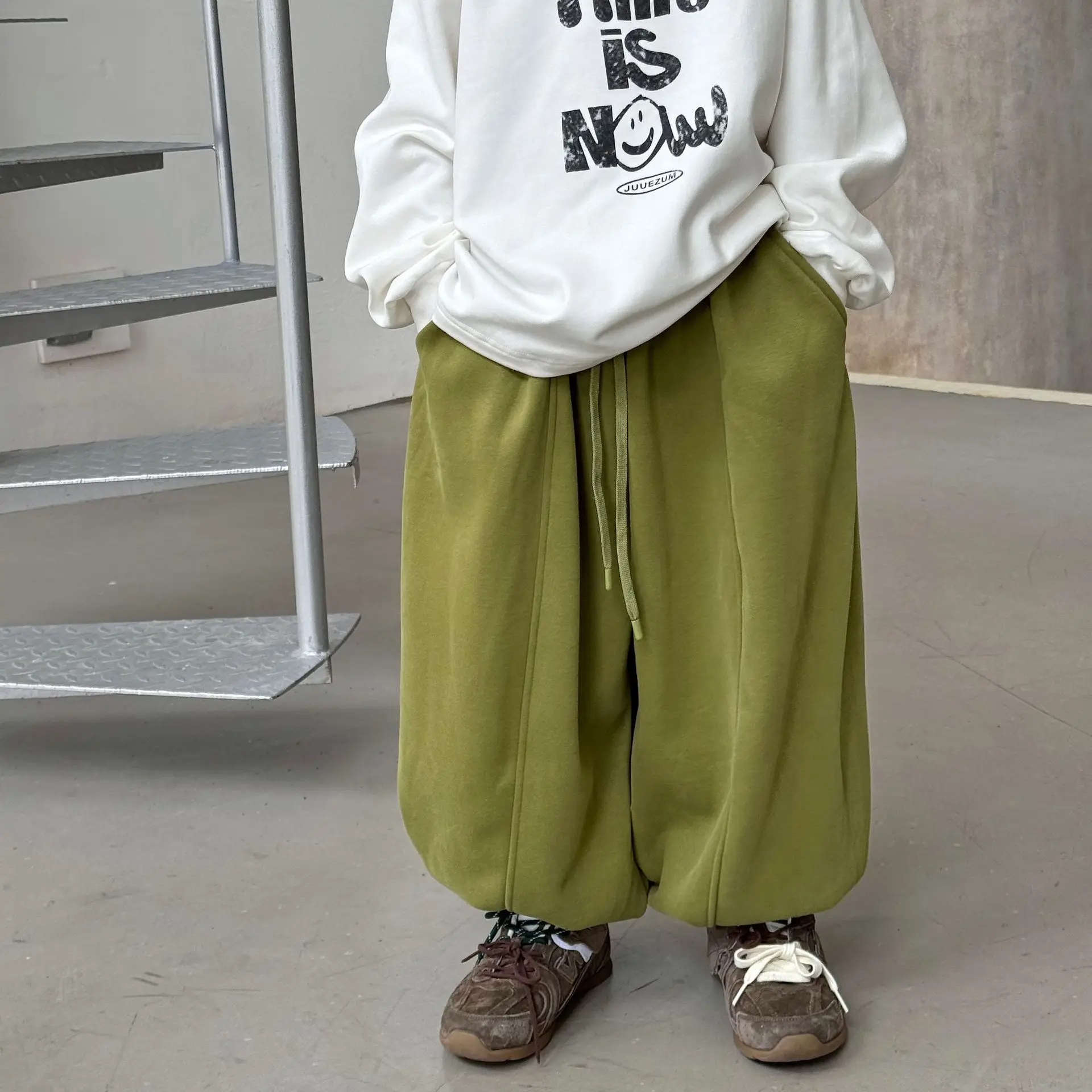 الأطفال ملابس الاطفال بلون سراويل تقليدية 2025 شتاء جديد الكورية نمط موضة الصوف الفتيان السراويل العصرية الدافئة