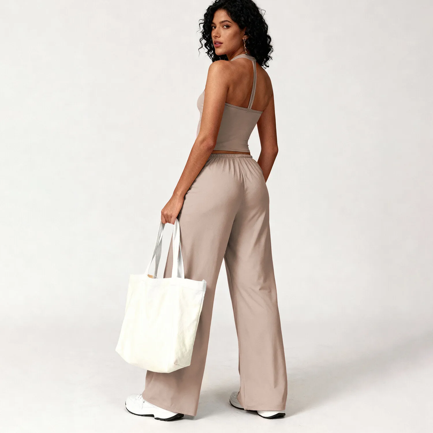 Thumbnail 3 - #23 Best Tracksuit Training Sets to Buy In 2026