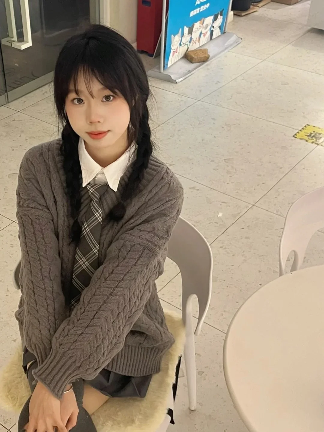 

ay Loose Knitted Sweater V-Ne Lazy Sle Outerwear with Pleated Skirt And irt Tee-Piece Set Casual Winter Faion Wom...