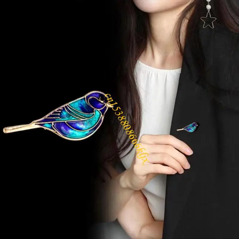 بروش على شكل طائر من خليط معدني متلألئ مع أحجار الراين الممتازة، لمسة نهائية مقاومة للماء، ملابس مريحة للاستخدام اليومي أو 066C