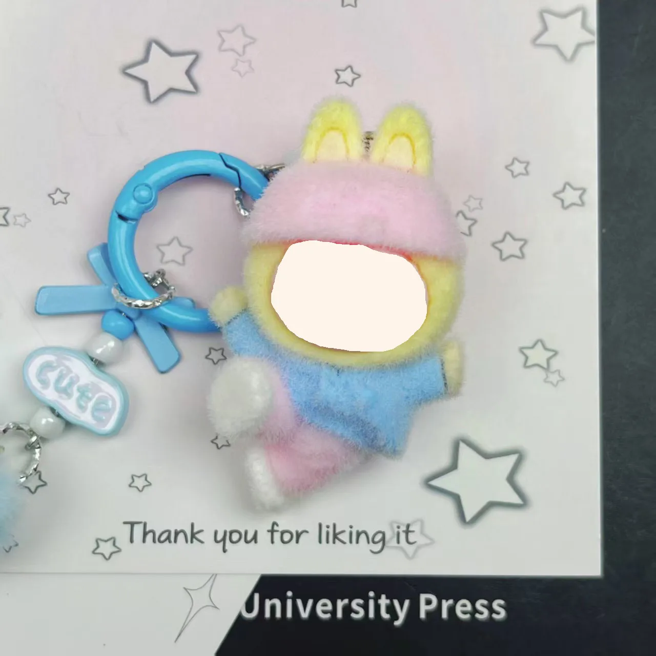 1PCSNew سلسلة المفاتيح الصغيرة الكرتون الإبداعية ثلاثية الأبعاد دمية الطلاب المدرسية قلادة سيارة مفتاح سلسلة النساء الرجال يعرض 2025