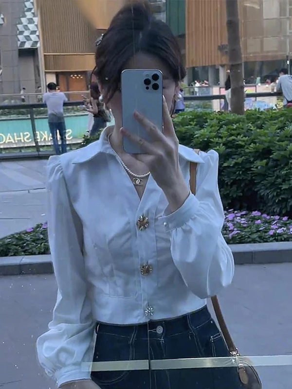 

White Bubble Sve irt Early Autumn Women's Faion 2025 New Unique High-End ort Top Ele French Sle Slim Fit irt
