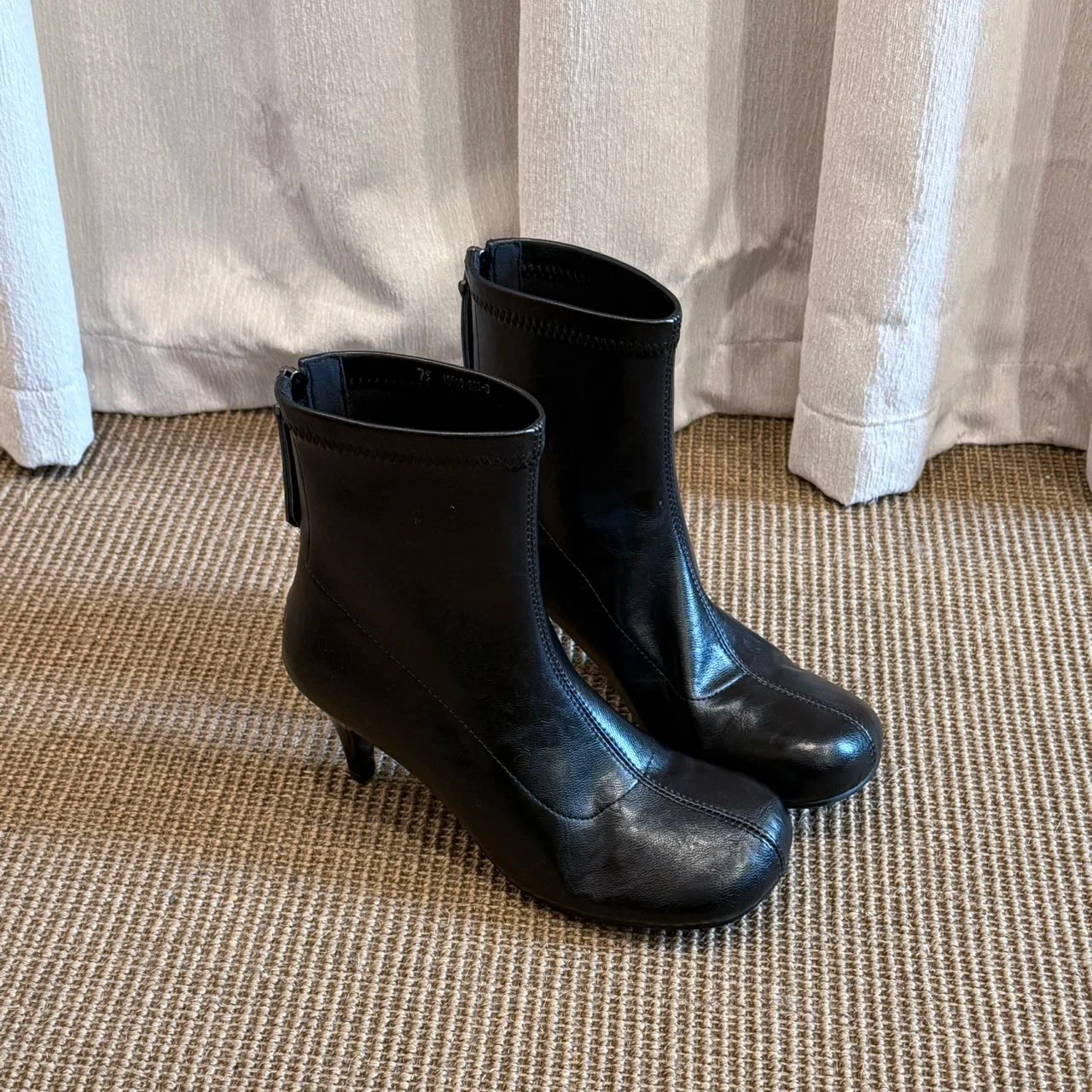 Banfang Zapatos De Mujer 6,5 Cm Otoño Nuevo Diseño De Marca De Moda Sexy Punta Redonda Cómoda Cremallera Tacones Altos Botas Para Mujer — -50%, 80.39€ Coupon, from 80.39€ – 50% descuento – €80.39