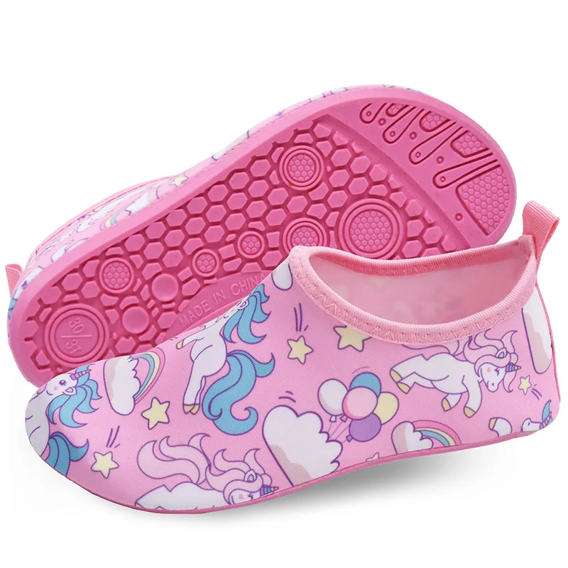 Kinder Wasser Strands chuhe Mädchen Bades chuhe schnell trocknende Aqua schuhe Jungen weichen Boden Indoor Slipper Schnorcheln Schwimm socken