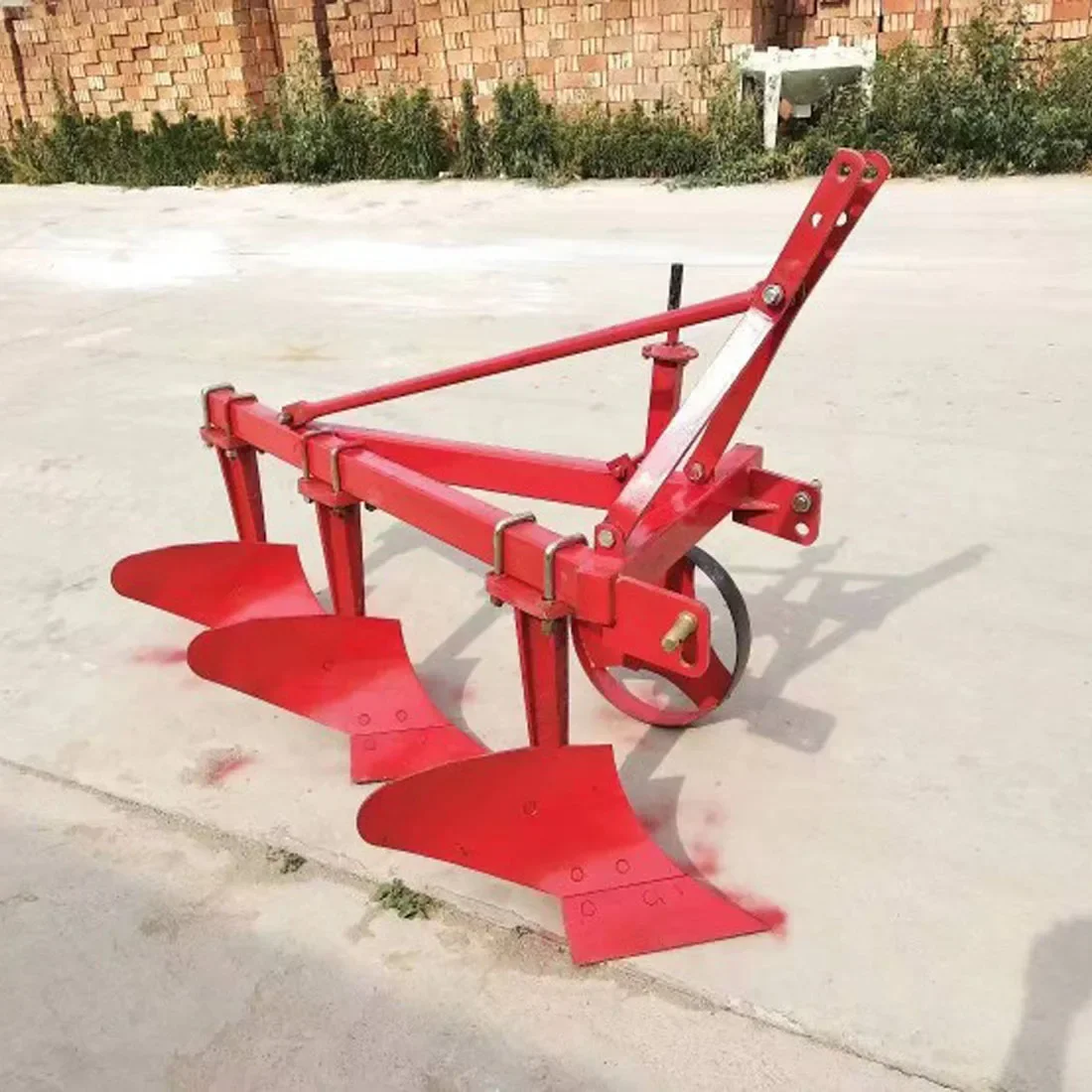 

Micro tiller plough 220/320 type flat plow small drag belt small plow agricultural paddy field four-wheel tractor rear