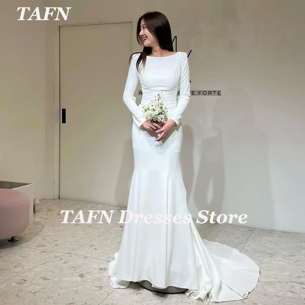 

TAFN Modest Wedding Dresses Scoop Collar Full Sleeves Bridal Gown A-line Court Train Soft Satin Dress for Bride