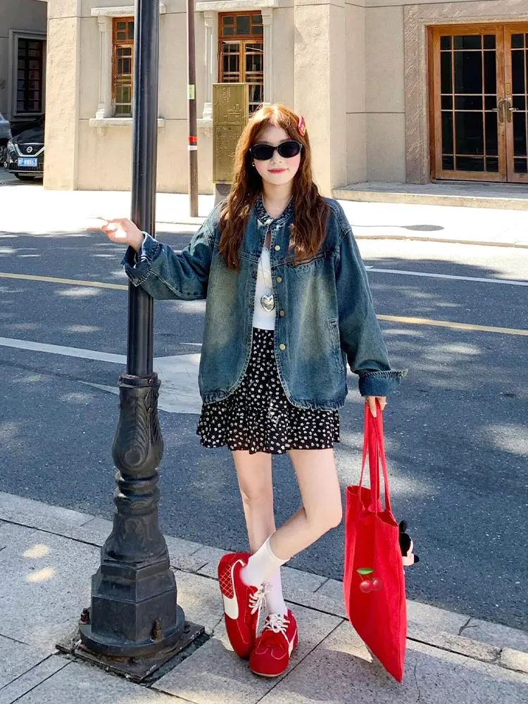 เสื้อแจ็คเก็ตยีนส์สีน้ำเงินสไตล์อเมริกันย้อนยุคสำหรับผู้หญิง คอเสื้อแบบไม่สมมาตร สไตล์เกาหลี แขนยาวแบบเปิด แจ็คเก็ตคาร์ดิแกน เสื้อแจ็คเก็ต