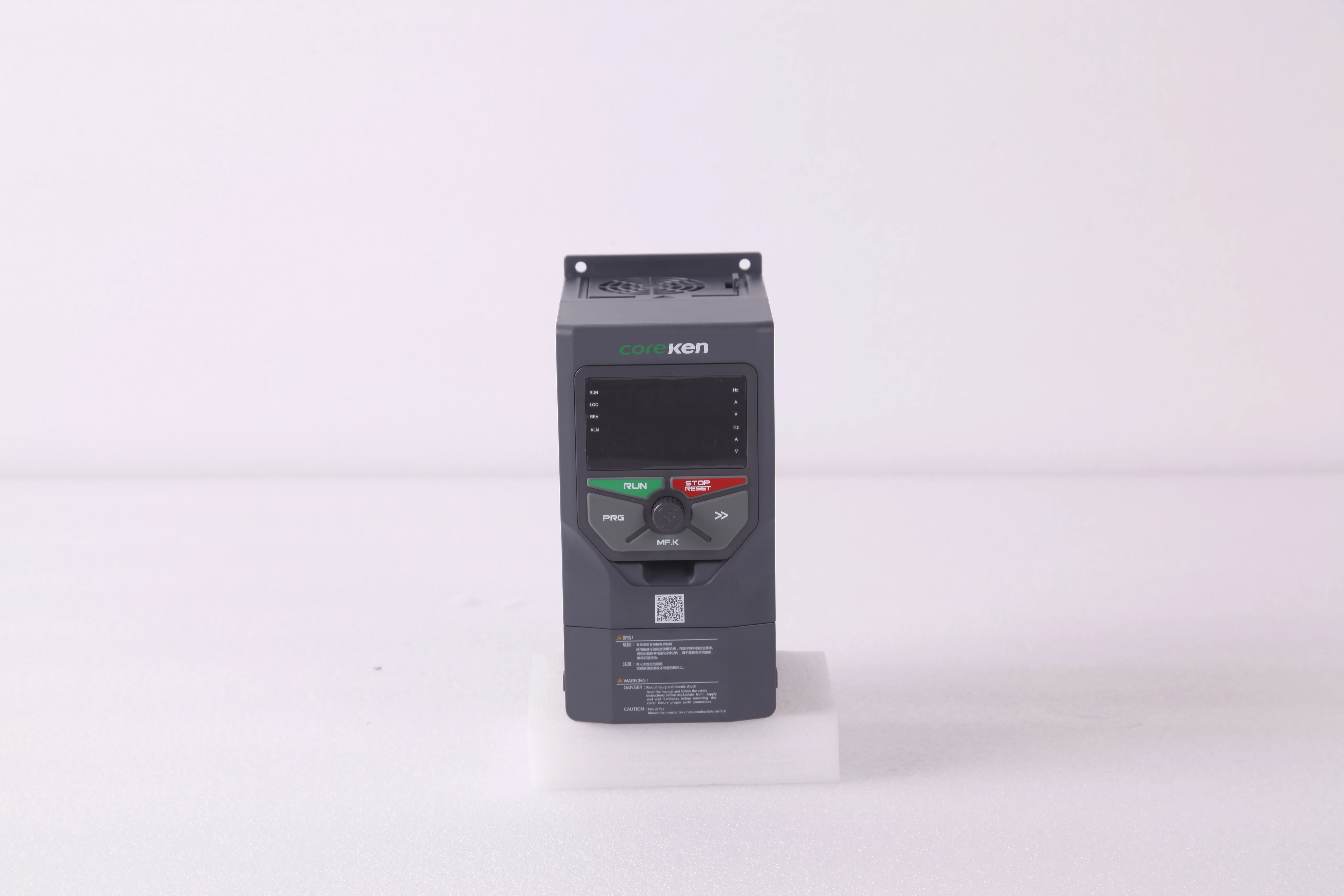 High Performance 750w 1500w 2200w 220v/380v Single/Three-Phase Vfd Drive Frequency Inverter Vector Control Well-Priced