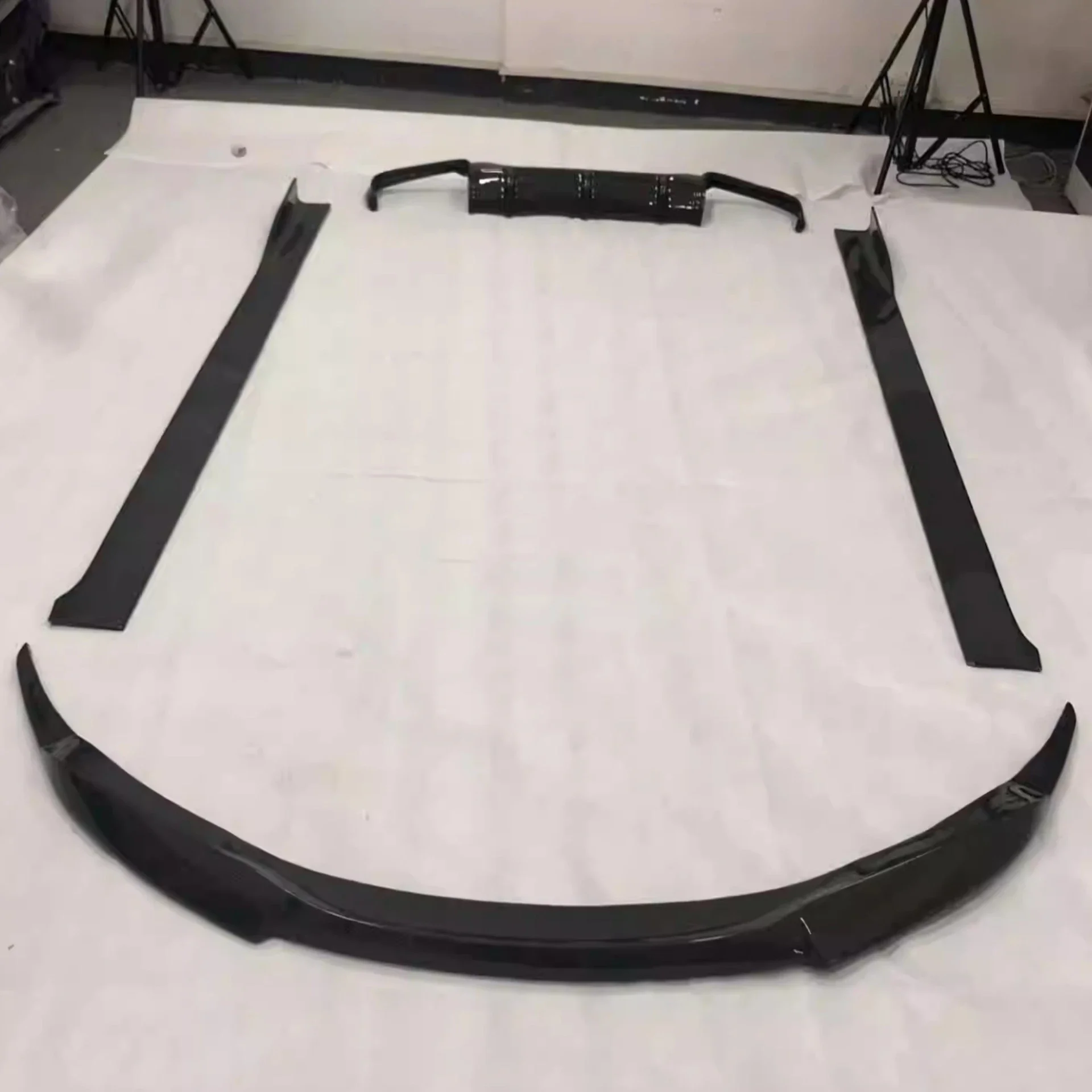 

Carbon Fiber Engine Cover Front Rear Lip Side Skirt for BMW 6 Series M6 E63 E64 Convert Spoiler Auto Accessories
