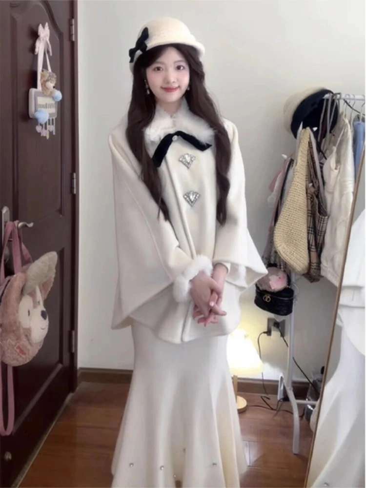 

Роскошный комплект шерстяного пальто и юбки Fi Tail для девочек, зима 2024, Новое поступление, женский комплект из двух предметов