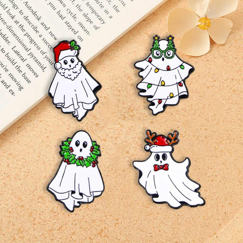Creative Cartoon Ghost Cute Christmas Broochs Fashion Drop Oil Metal Badges Pins DIY Clothes Bags Hat Scarf T-shirt Accessories