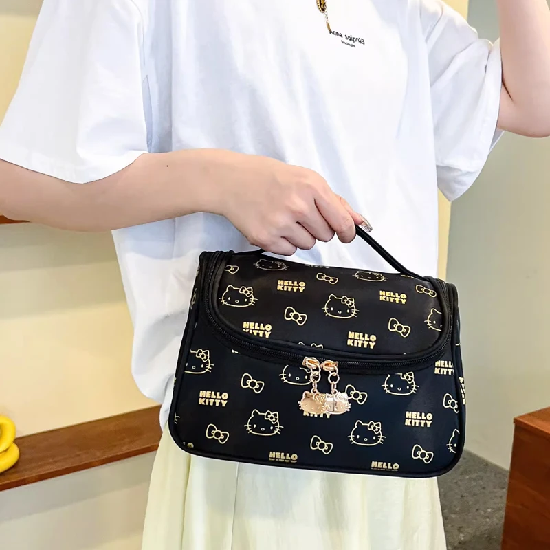 

Hello Kitty Cartoon Sanrio Cute Cat Makeup Bag Handheld Large Capacity Storage Bag Travel Portable Toiletries Bag Gift