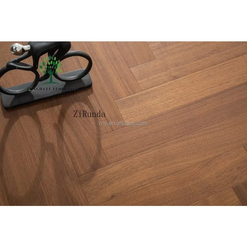 نسخة مخصصة 15 مم من خشب الجوز الأسود والخشب الصلب المركب متعدد الطبقات أرضية متعرجة متوافقة مع الحرارة المشعة