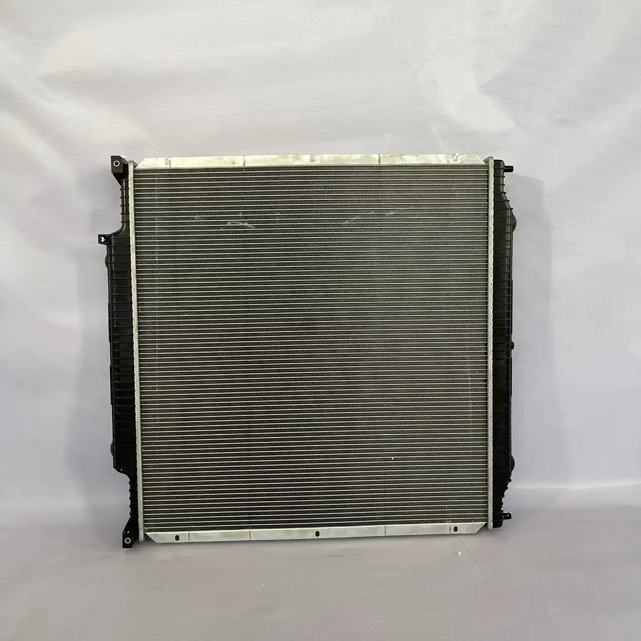 高品質山東ベアー自動車トラクターエンジン冷却システム部品1301010-KS1A1トラック用ラジエーター