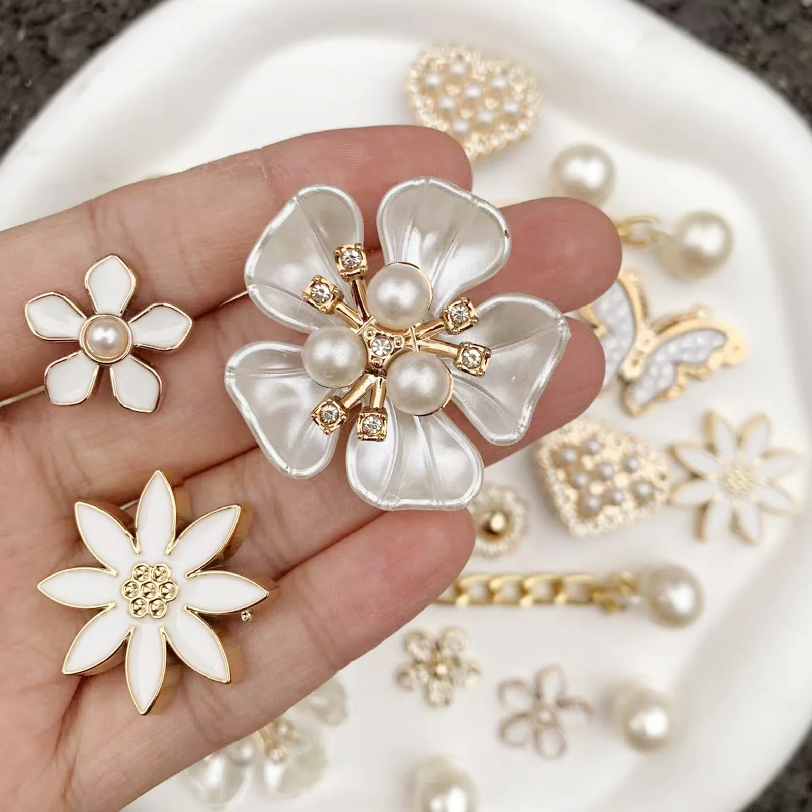 22pcs Multifunctional Flower Butterfly Heart Shoe Charms Elegant Detachable DIY Accessories for Sandals Shoe Decoration