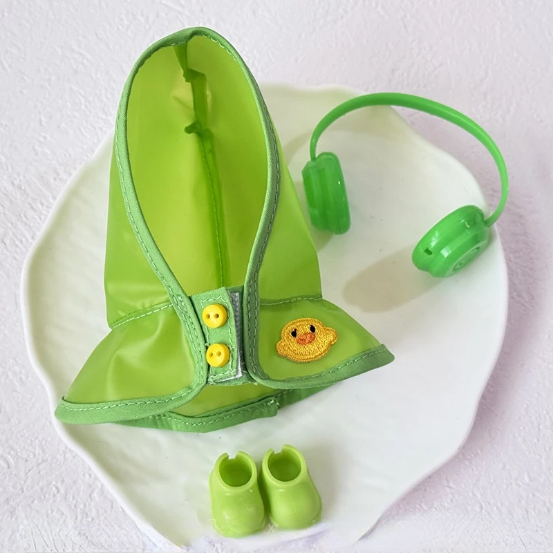 ملابس دمى لـ 10 سنتيمتر Labubu معطف واق من المطر الزي مع سماعات احذية المطر لسلسلة رمز القلب 4.0 Mini 4th Gen مزينة