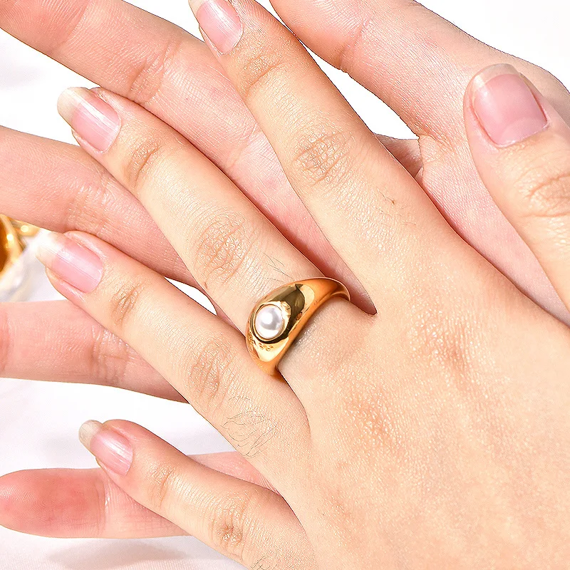 French Retro Titani… - image