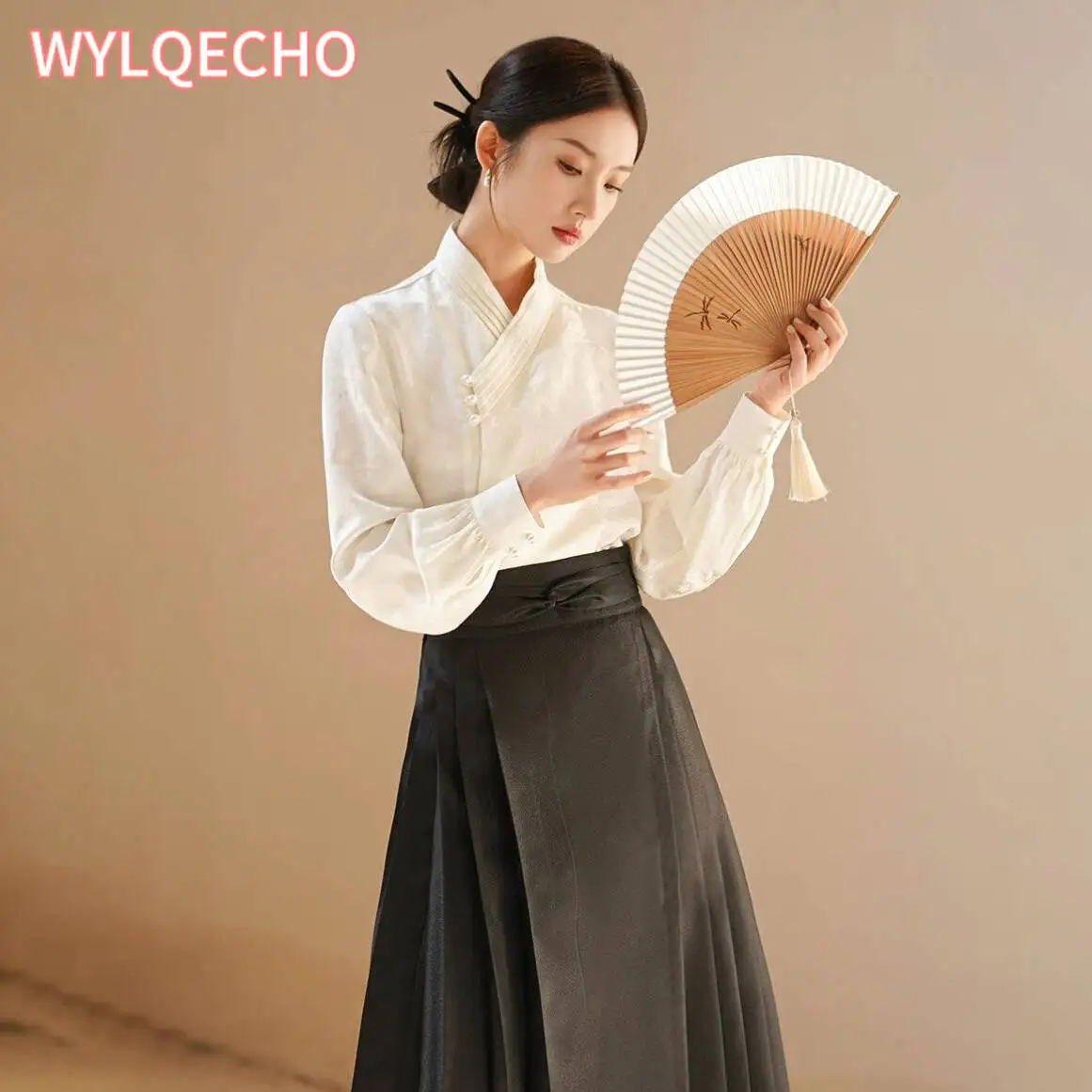 Woman Ming Dynasty Hanfu Horse Face Skirt Chinese Traditional Hanfu Costume Stand Collar Vintage Pleats Skirt Black