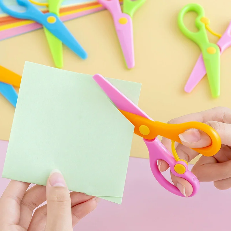 مقص بلاستيكي مزدوج اللون الربط اليدوية DIY بها بنفسك مقص آمن مكتب لوازم الفن طالب أدوات قطع الورق المحددة TMZ