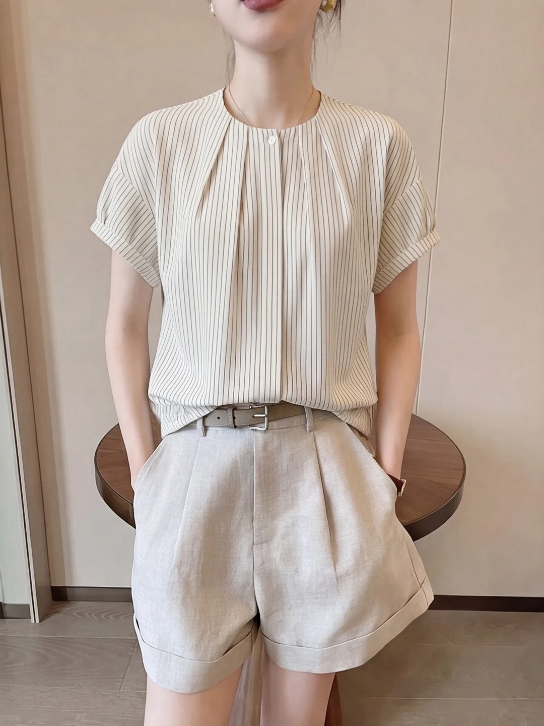

Loose Striped Short Sleeve Women's Shirt Summer 2026 New plus Size Fashionable Luxury Top Large Size Fat MM Casual Commute Style
