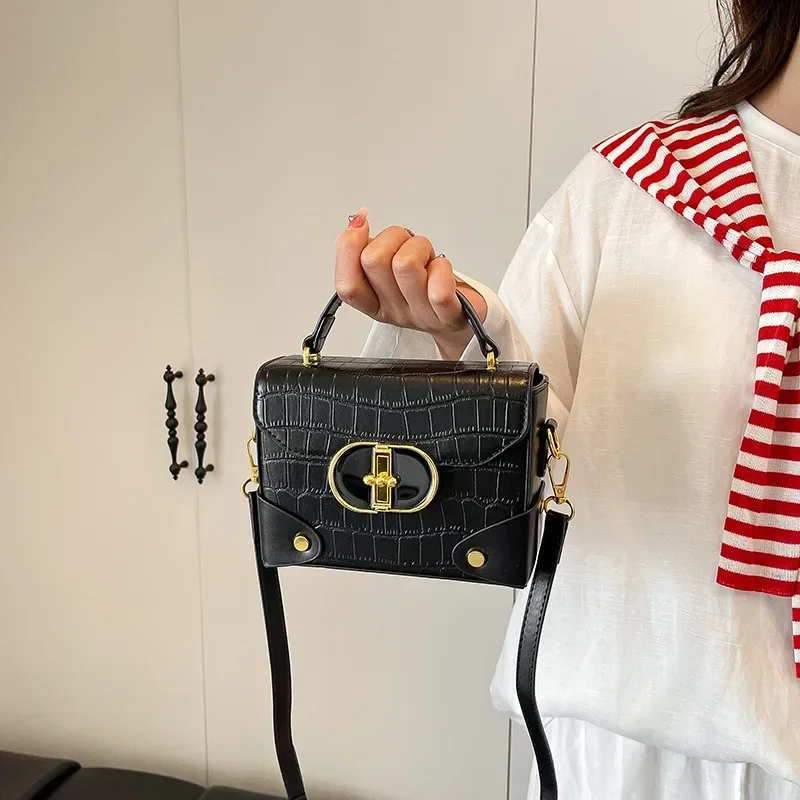 Bolso cuadrado pequeño con textura de cocodrilo de moda 2025, bolso de viaje/diario para mujer, estilo versátil de hombro/mensajero