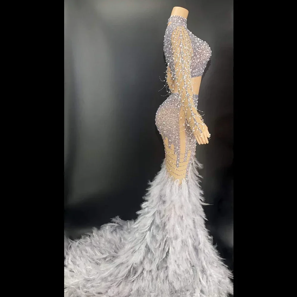 

Charming Pageant Women Shining Rhinestones Pearls Top And Long Feathers Dress Evening Wedding Elegant Stage Prom Queen Costumes