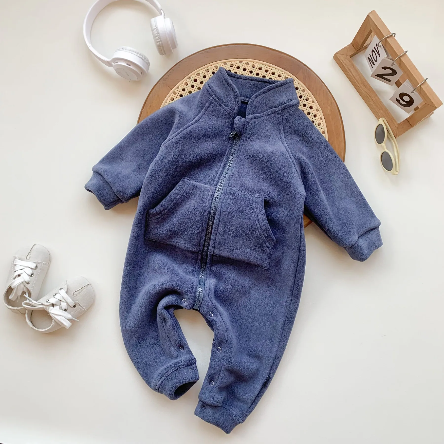 Korean version newborn jumpsuit, new unisex baby versatile with plush crawling suit, baby zipper jacket