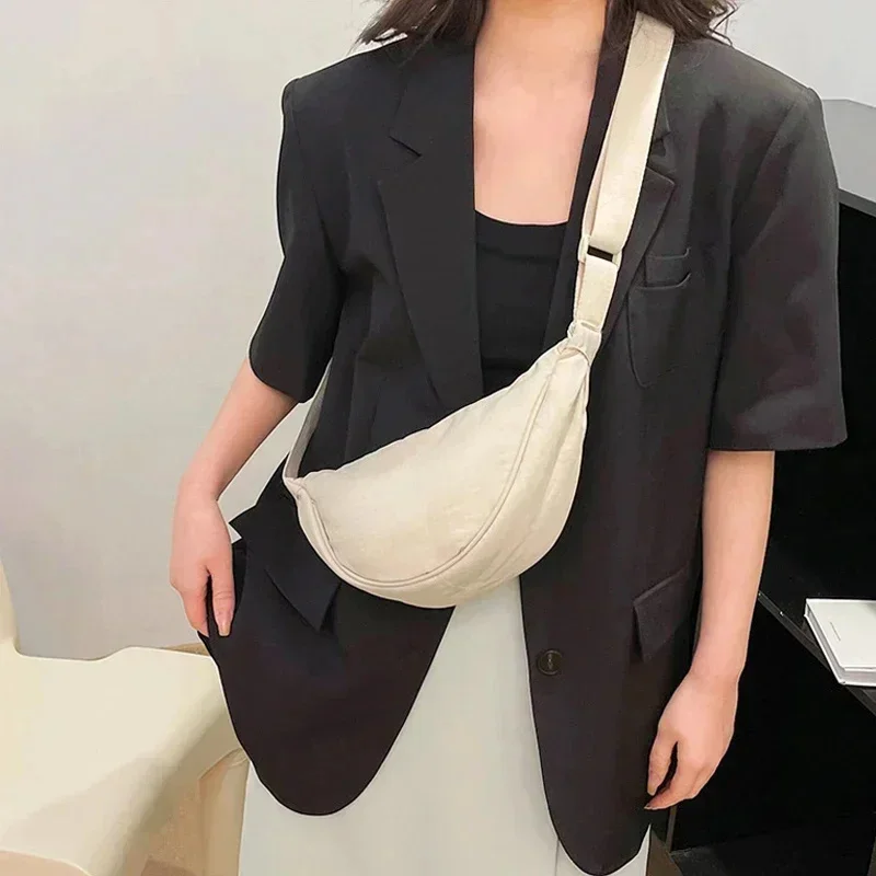 Fashion Nylon Hobos Chest Shoulder Bag Large Capacity Travel Crossbody Half Bag Moon Belt Messenger For Women Bags