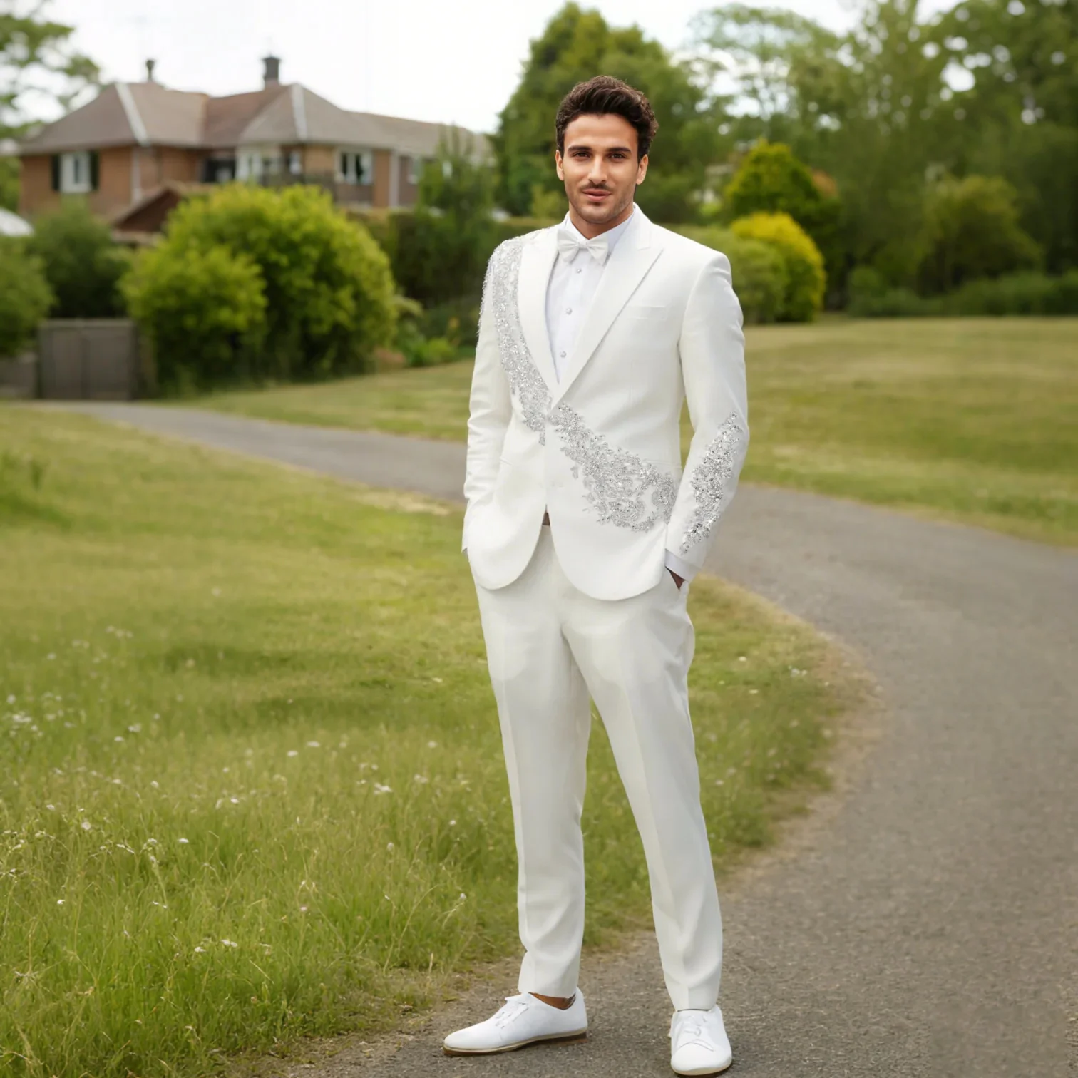 

2 Pieces Classic ButtonMen Suits Blazer Pants Diamonds Custom Made Beads Peaked Lapel Plus Size Formal Prom Wedding Groom Custom