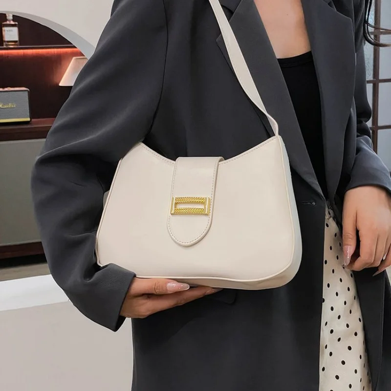 

Women's Messenger Bag Made Of Faux Leather Boasting Casual Paris High-End Spacious Soft Daily Refined Look​