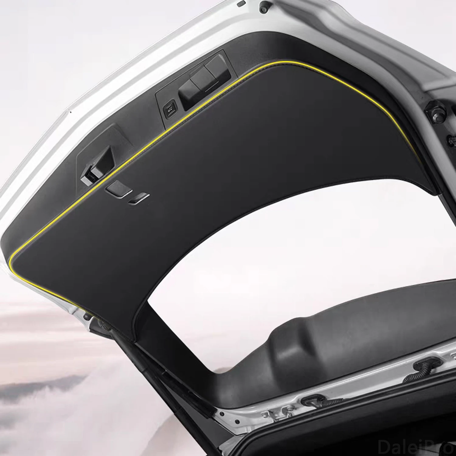 Car Rear Trunk Tailgate Anti-kick Protective Mat Leather Decoration Pad For Subaru Forester 2019 2020 2021 2022-2024 Accessories