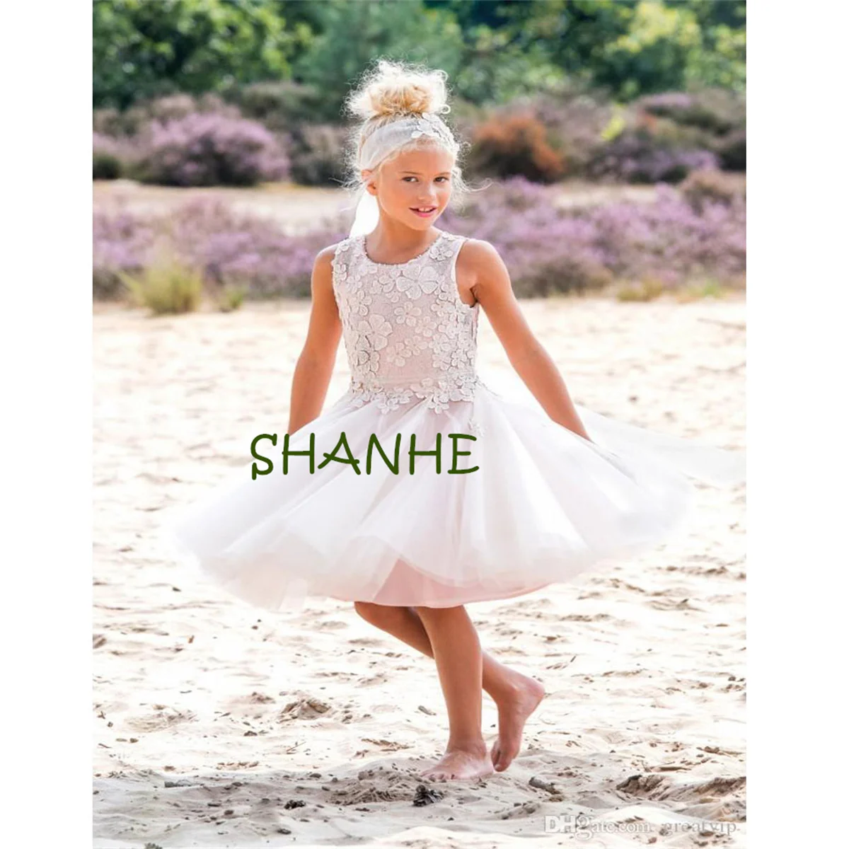 A Line Beach Flowers Girls Dresses Jewel Lace Applique Tulle Knee Length Bohemia Princess Birthday Campfire Party Gowns