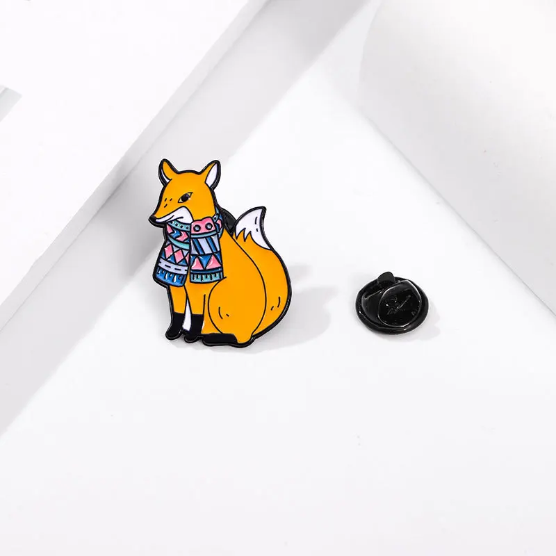 Cute Japanese cartoon animal brooch cat puppy corsage personalized polar bear badge clothes hat bag fox pin