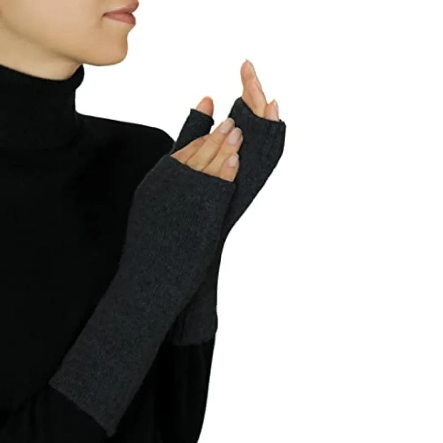 

Lona Scott Womens cashmere fingerless mitts