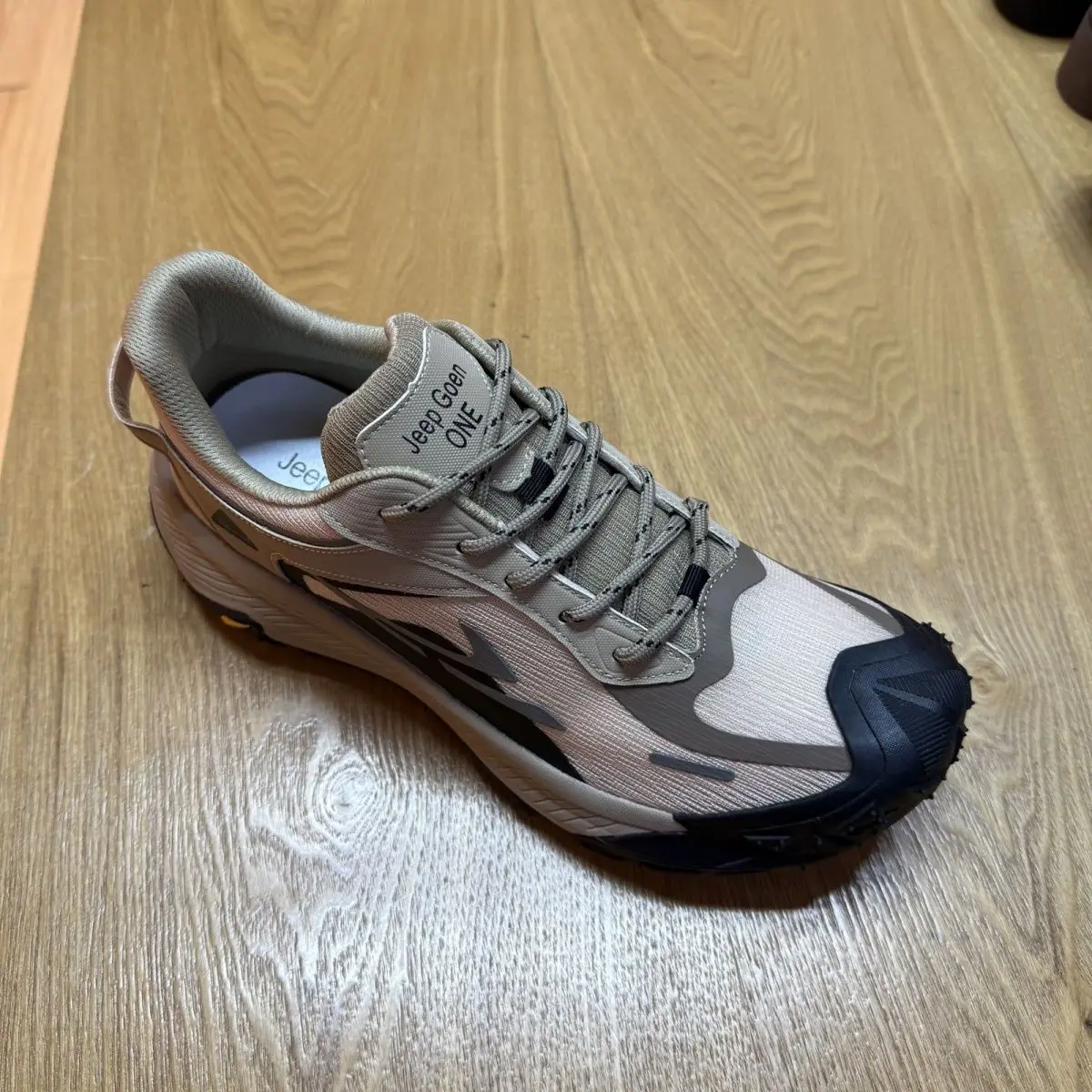 2025 New Outdoor Mens Trail Running Shoes Lightweight Breathable Sneakers Mens Wear-resistant Slip-resistant Hiking Shoes Nice
