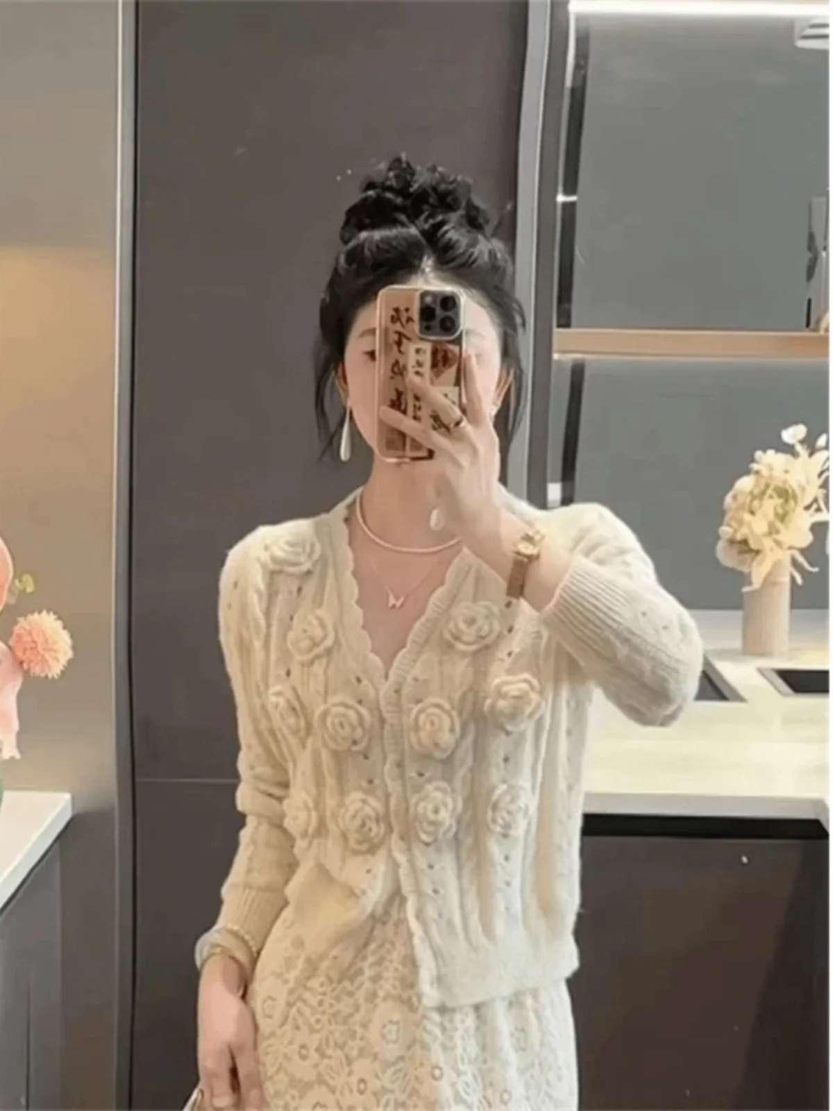 

Chic mat Knitted Sweater Coat for Women Autumn Season V-Ne Long Sve Straight Cut Anti-Dirt Floral 3D Embroidery