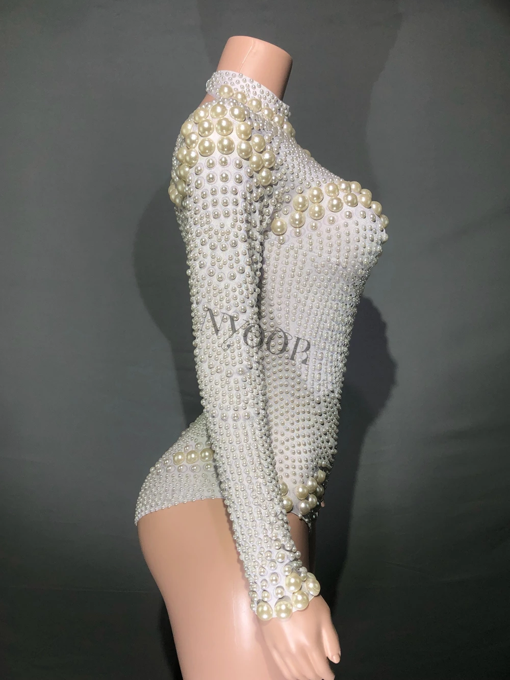 Body Sexy de manga larga con perlas blancas, traje de baile para discoteca, ropa de escenario para cantante, bailarina, espectáculo