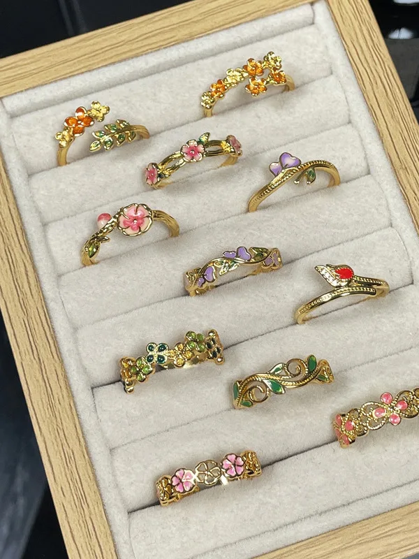 Retro Ele Le Flower…